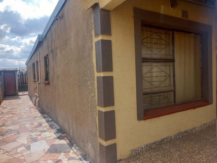 3 Bedroom Property for Sale in Duduza Gauteng