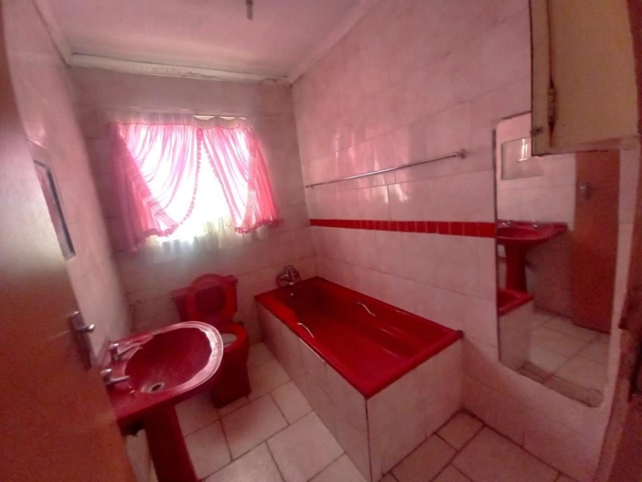 3 Bedroom Property for Sale in Duduza Gauteng