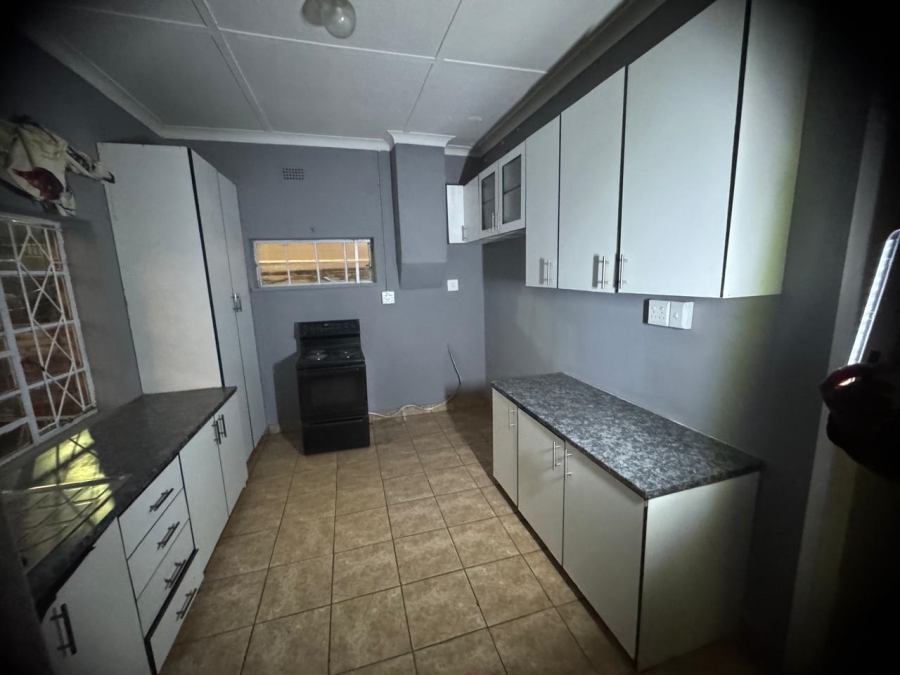 To Let 2 Bedroom Property for Rent in Bez Valley Gauteng