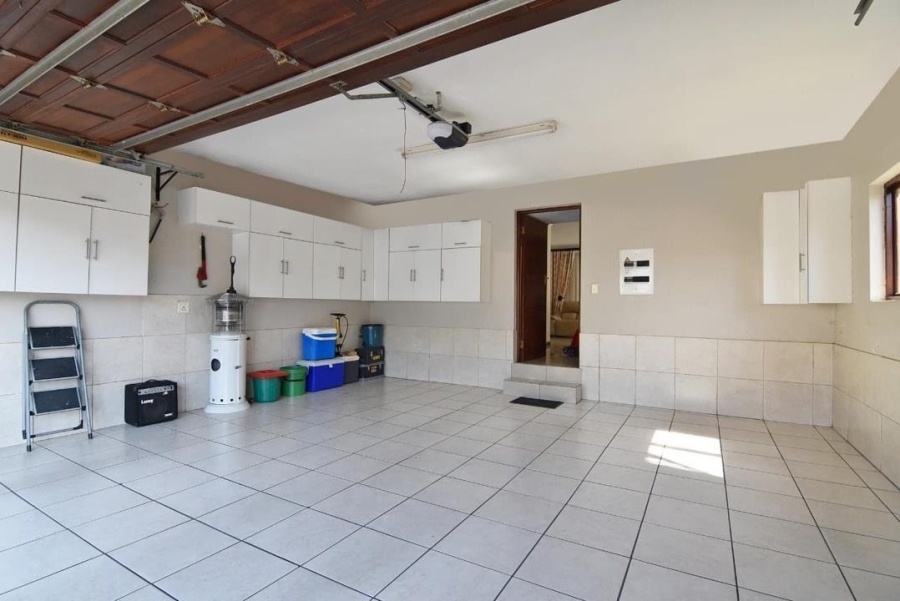 To Let 4 Bedroom Property for Rent in Noordwyk Gauteng