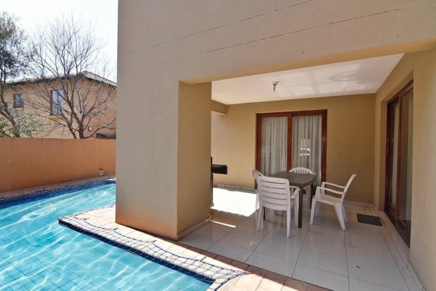 To Let 4 Bedroom Property for Rent in Noordwyk Gauteng