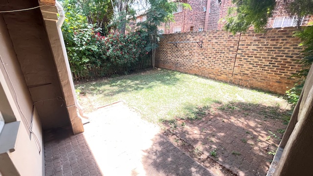 2 Bedroom Property for Sale in Brummeria Gauteng