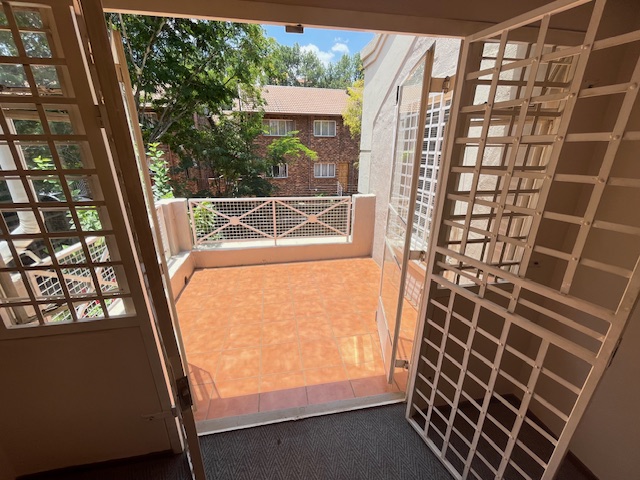 2 Bedroom Property for Sale in Brummeria Gauteng