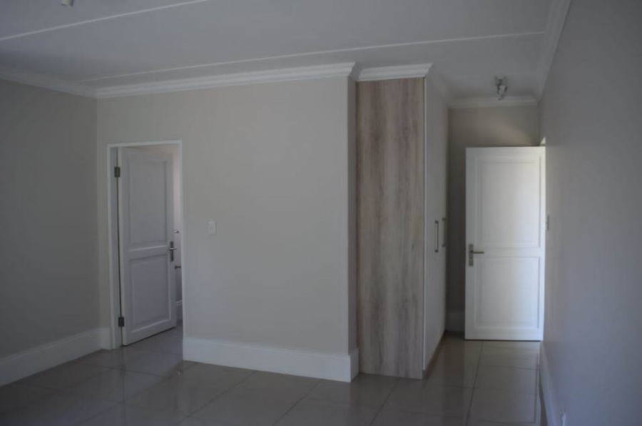 To Let 5 Bedroom Property for Rent in Waterfall Gauteng