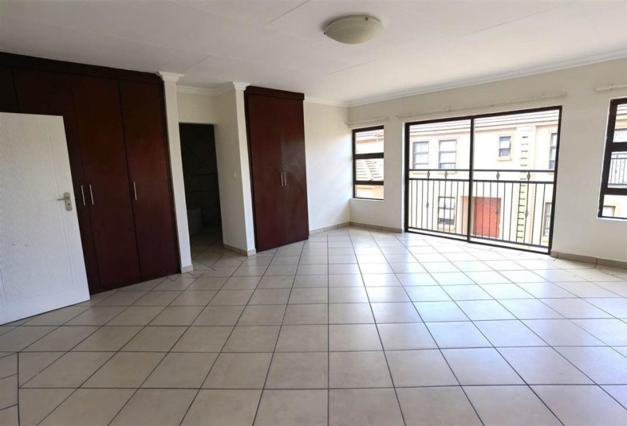 6 Bedroom Property for Sale in Valley View Estate Gauteng