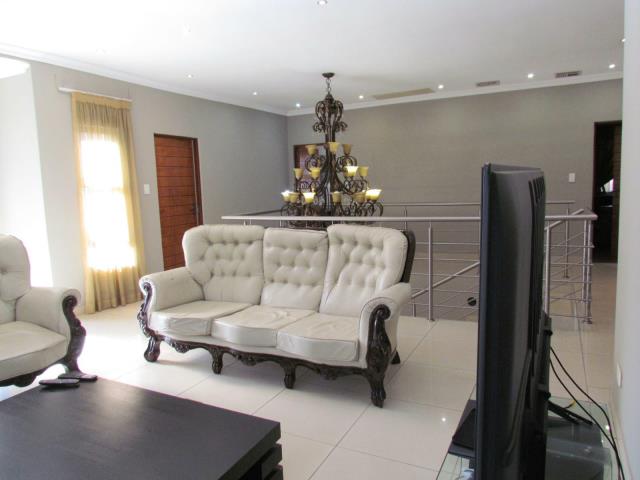 5 Bedroom Property for Sale in Savanna Hills Gauteng