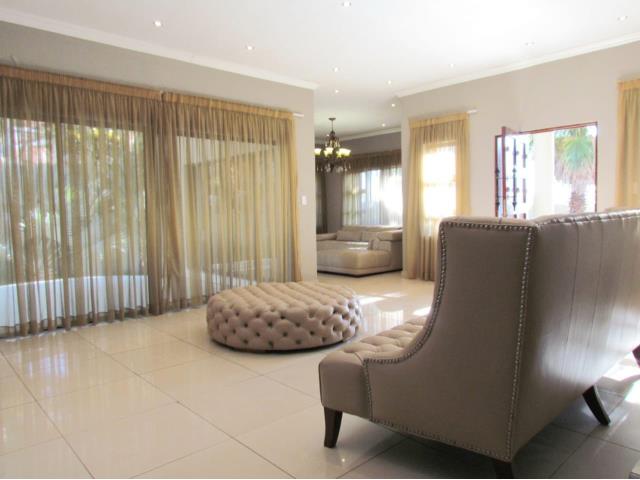 5 Bedroom Property for Sale in Savanna Hills Gauteng