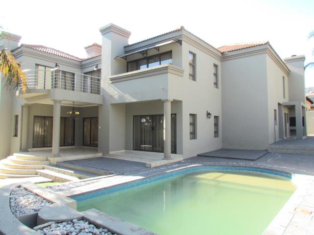 5 Bedroom Property for Sale in Savanna Hills Gauteng