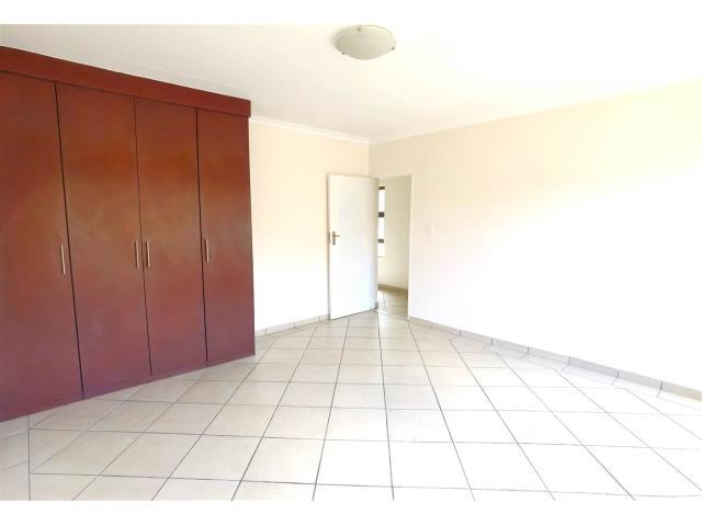 To Let 6 Bedroom Property for Rent in Valley View Estate Gauteng