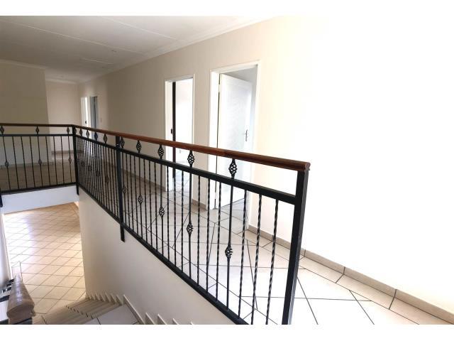 To Let 6 Bedroom Property for Rent in Valley View Estate Gauteng