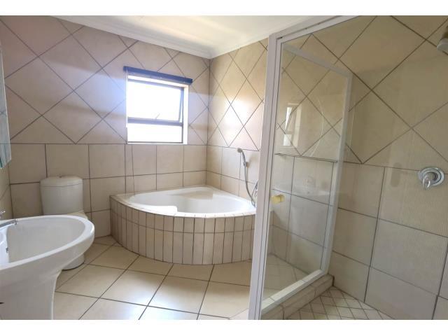 To Let 6 Bedroom Property for Rent in Valley View Estate Gauteng