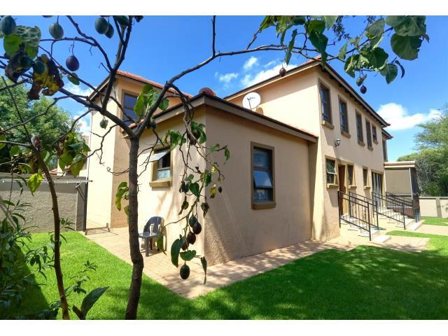 To Let 6 Bedroom Property for Rent in Valley View Estate Gauteng