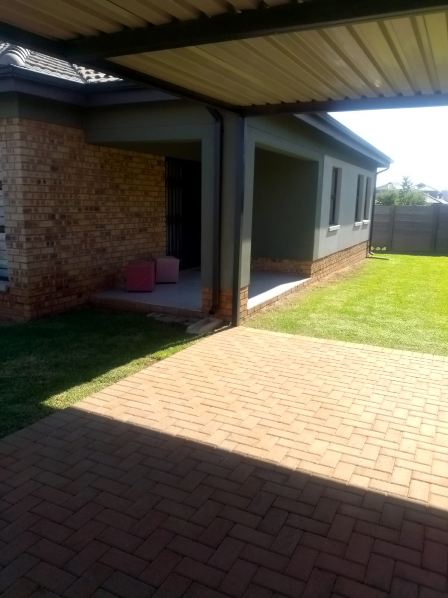 To Let 3 Bedroom Property for Rent in Lotus Gardens Gauteng