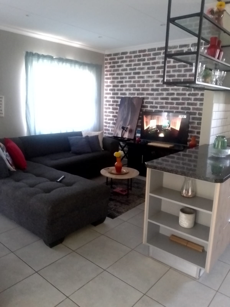 To Let 3 Bedroom Property for Rent in Lotus Gardens Gauteng