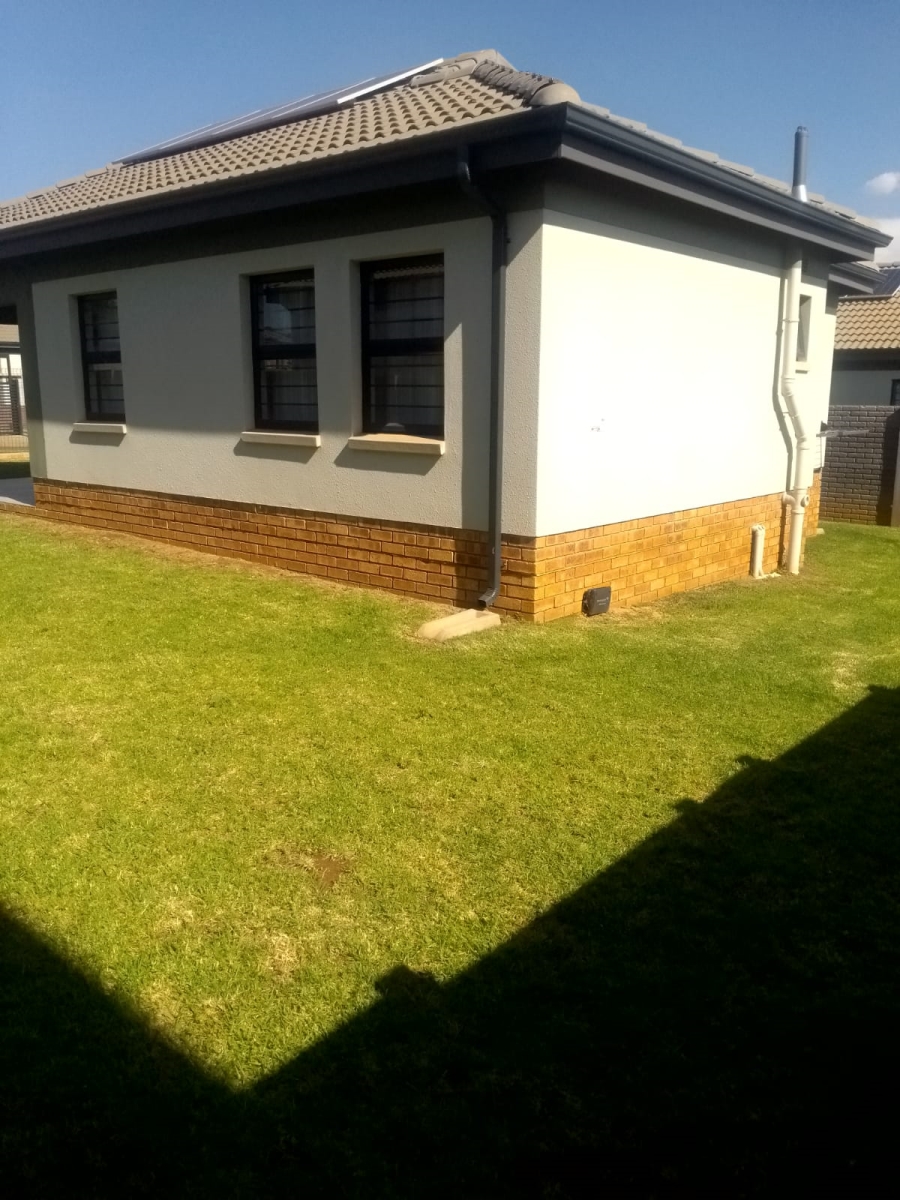 To Let 3 Bedroom Property for Rent in Lotus Gardens Gauteng