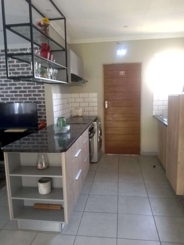 To Let 3 Bedroom Property for Rent in Lotus Gardens Gauteng