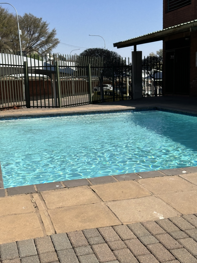 To Let 2 Bedroom Property for Rent in Braamfontein Werf Gauteng