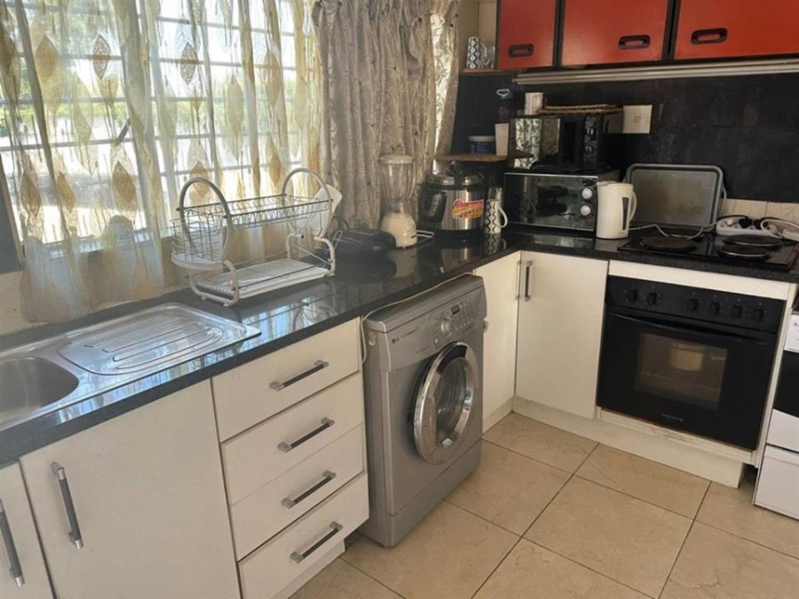 2 Bedroom Property for Sale in Mimosa Park Gauteng