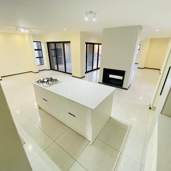 6 Bedroom Property for Sale in Amberfield Valley Gauteng