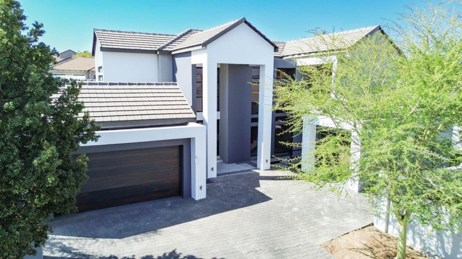 6 Bedroom Property for Sale in Amberfield Valley Gauteng