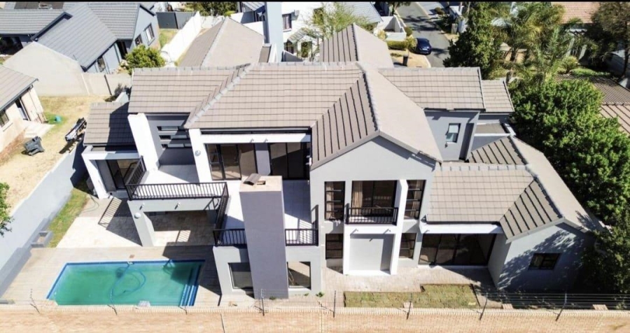 6 Bedroom Property for Sale in Amberfield Valley Gauteng