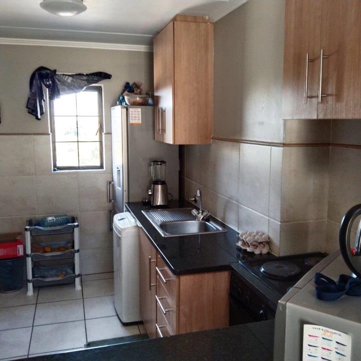 2 Bedroom Property for Sale in Kosmosdal Gauteng