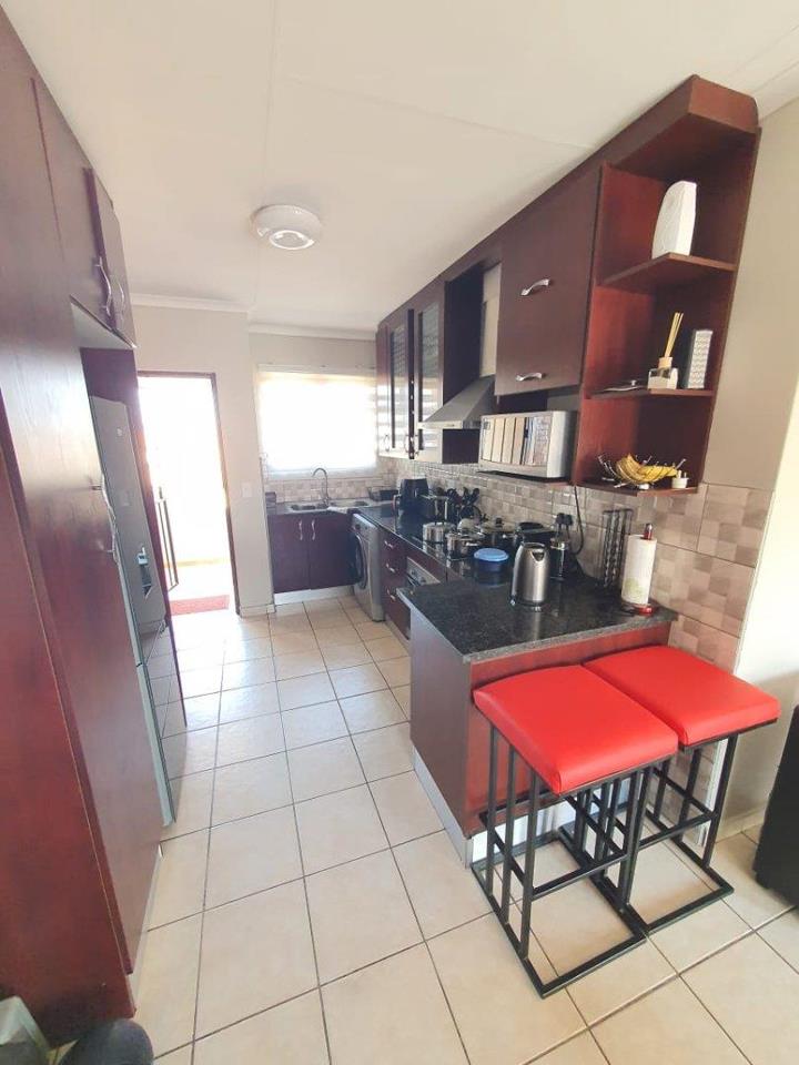 2 Bedroom Property for Sale in The Reeds Gauteng