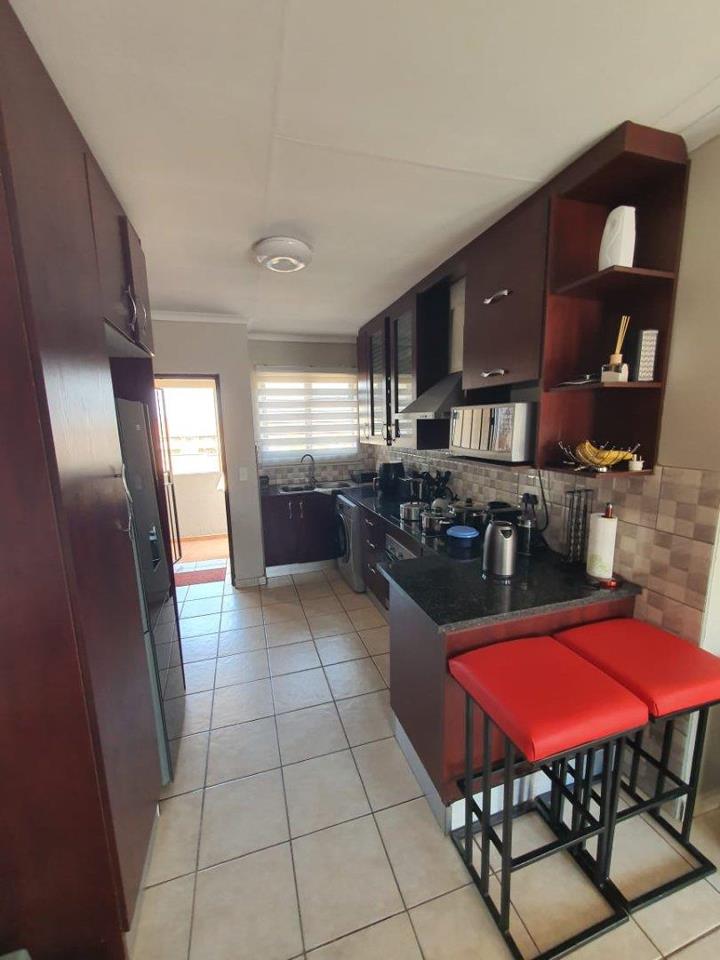 2 Bedroom Property for Sale in The Reeds Gauteng