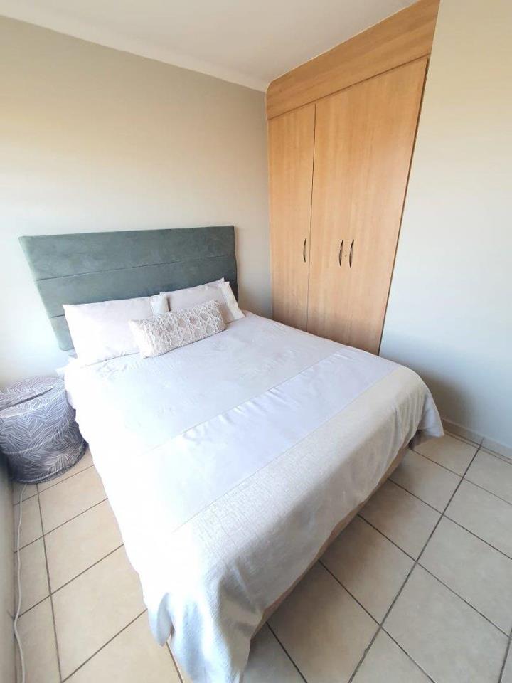 2 Bedroom Property for Sale in The Reeds Gauteng