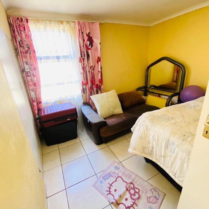 5 Bedroom Property for Sale in The Reeds Gauteng