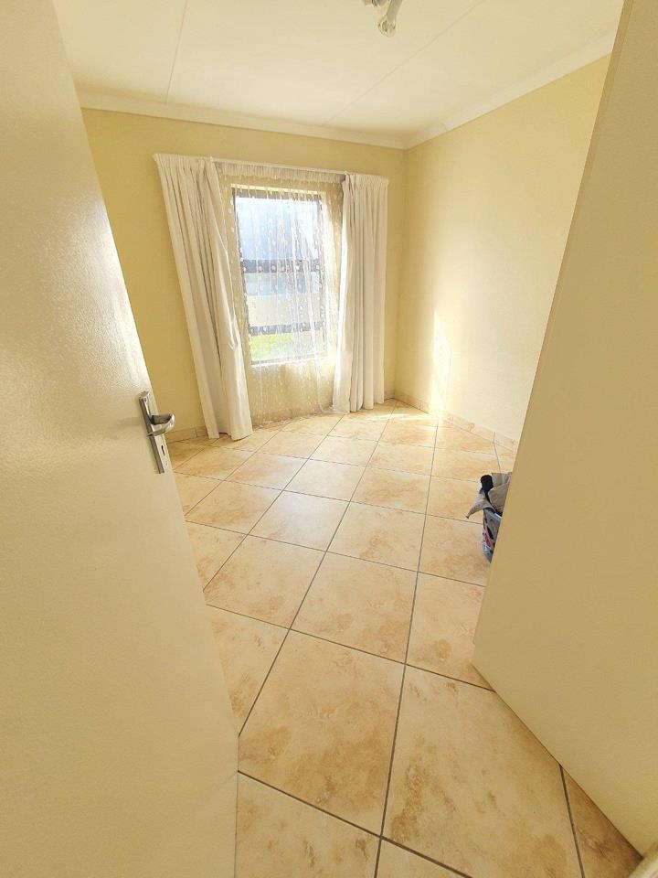 4 Bedroom Property for Sale in Summerfields Estate Gauteng