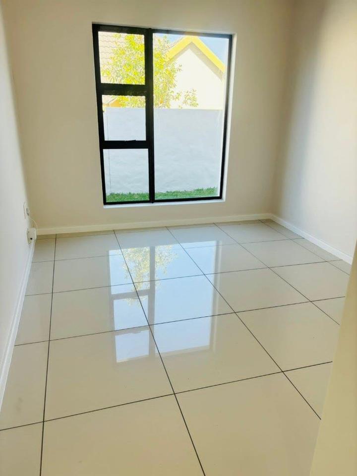 3 Bedroom Property for Sale in Kosmosdal Gauteng