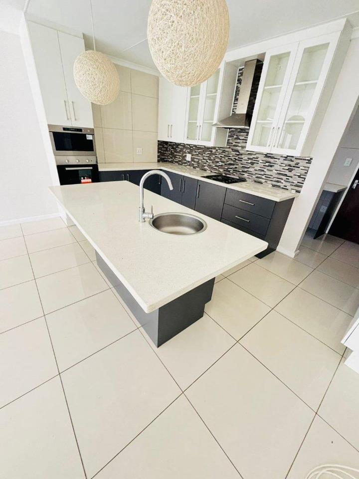 3 Bedroom Property for Sale in Kosmosdal Gauteng