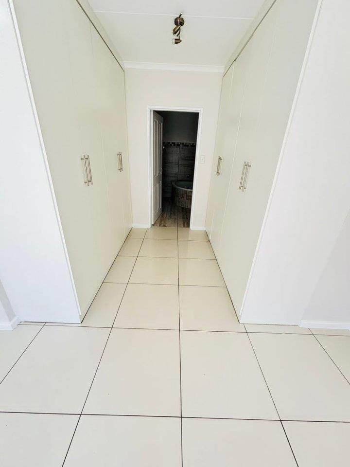 3 Bedroom Property for Sale in Kosmosdal Gauteng