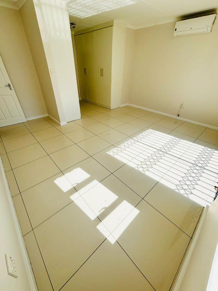 3 Bedroom Property for Sale in Kosmosdal Gauteng