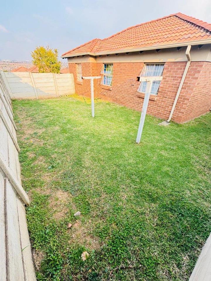 3 Bedroom Property for Sale in Thatch Hill Estate Gauteng