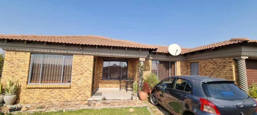 3 Bedroom Property for Sale in Etwatwa Gauteng