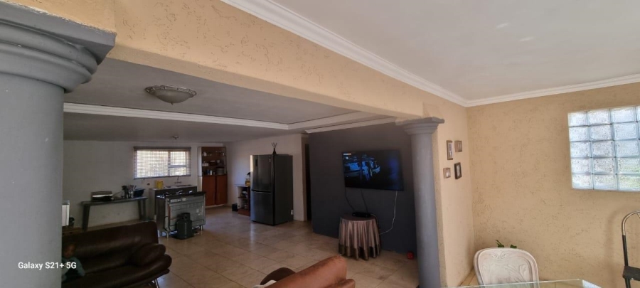 3 Bedroom Property for Sale in Etwatwa Gauteng