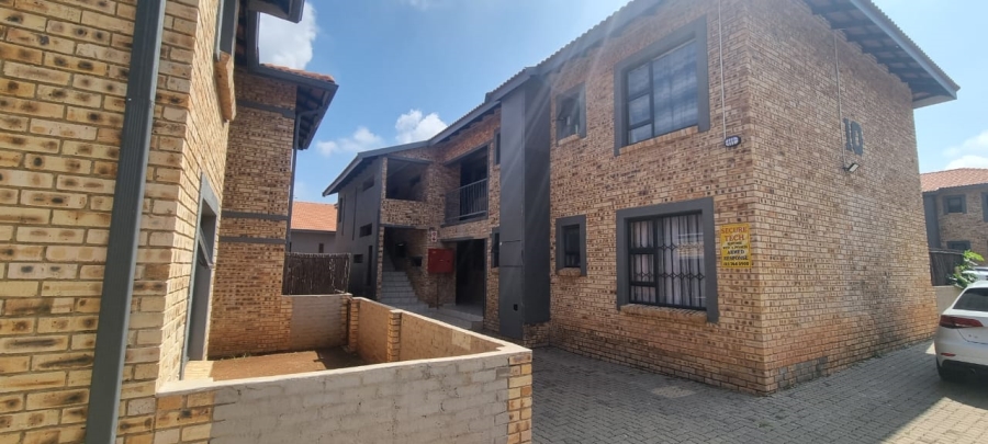 2 Bedroom Property for Sale in Crystal Park Gauteng