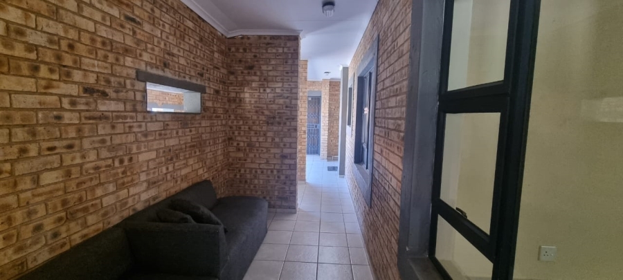 2 Bedroom Property for Sale in Crystal Park Gauteng