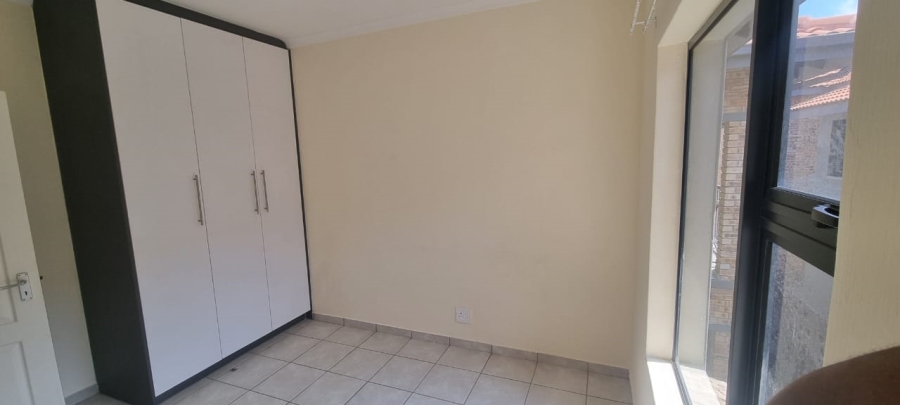 2 Bedroom Property for Sale in Crystal Park Gauteng