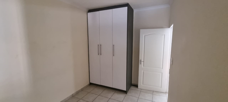 2 Bedroom Property for Sale in Crystal Park Gauteng