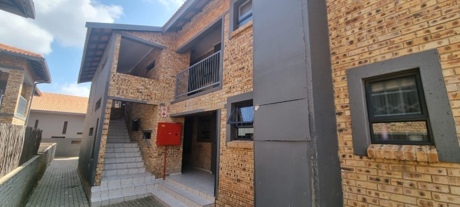 2 Bedroom Property for Sale in Crystal Park Gauteng