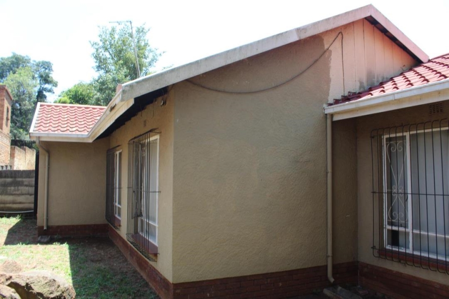 5 Bedroom Property for Sale in Mimosa Park Gauteng