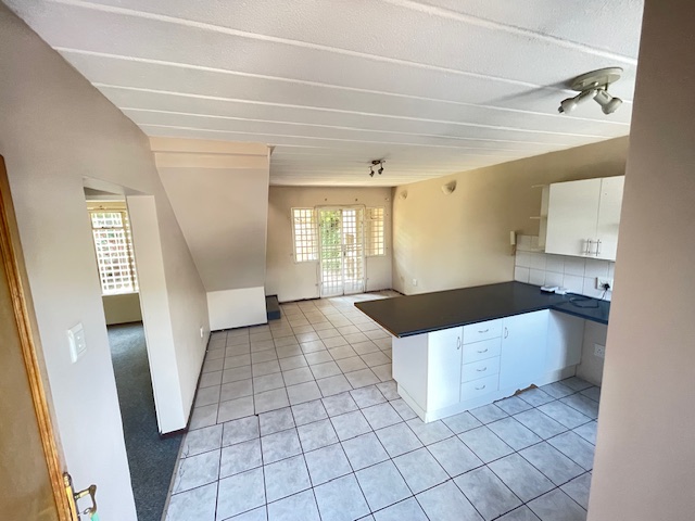 2 Bedroom Property for Sale in Brummeria Gauteng