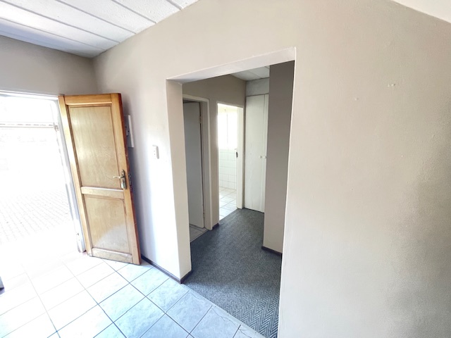 2 Bedroom Property for Sale in Brummeria Gauteng