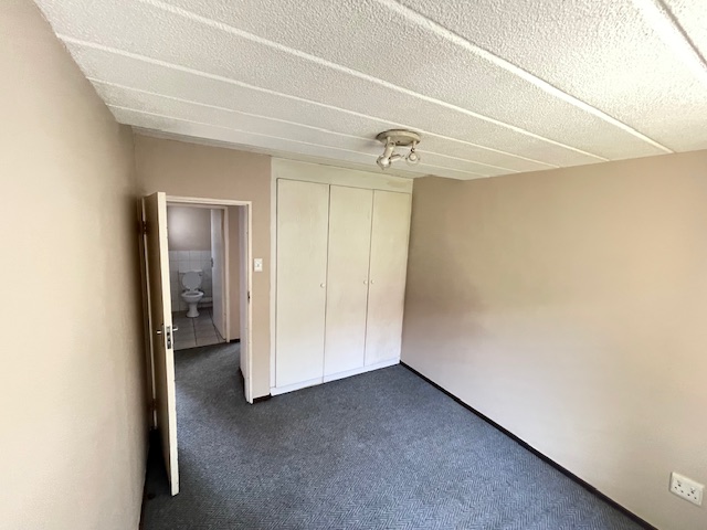 2 Bedroom Property for Sale in Brummeria Gauteng