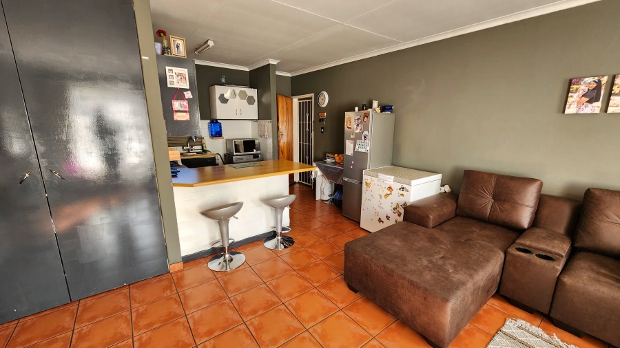 2 Bedroom Property for Sale in Die Hoewes Gauteng