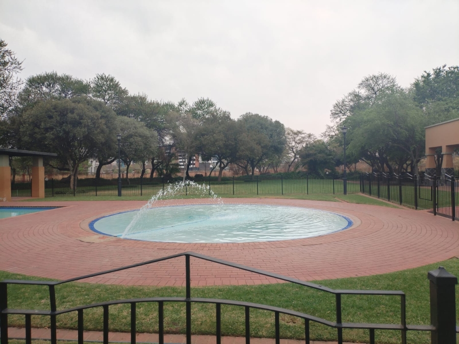 To Let 2 Bedroom Property for Rent in Eco Park Gauteng