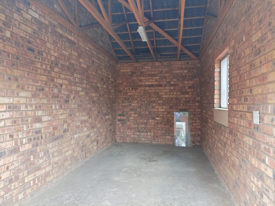 To Let 2 Bedroom Property for Rent in Eco Park Gauteng